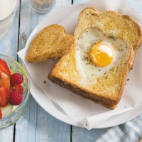 Eat an egg for breakfast, prevent a stroke?